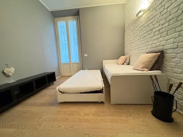 Isola Porta Nuova Apartment Milan