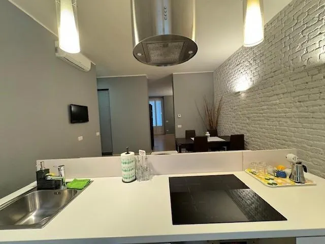 Isola Porta Nuova Apartment Milan